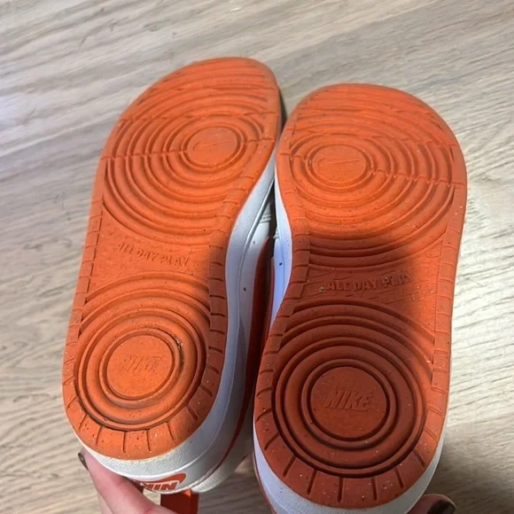 Court Borough Mid 2 High Top Sneaker White & Orange - Picture 2 of 7